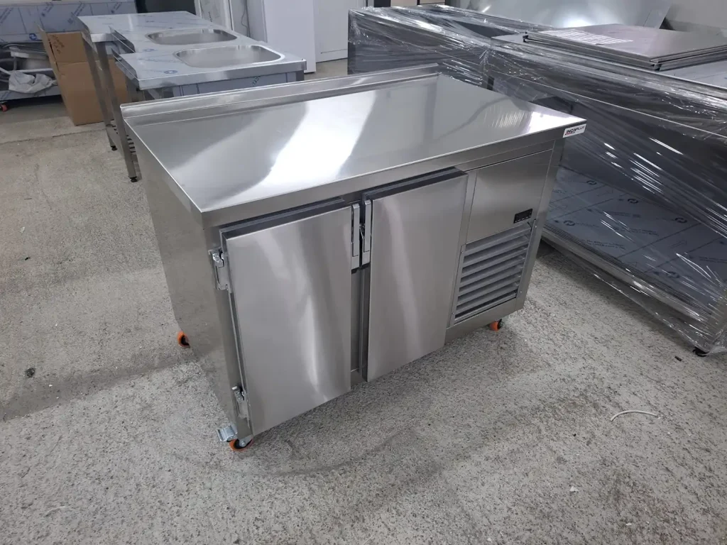 Refrigerated table